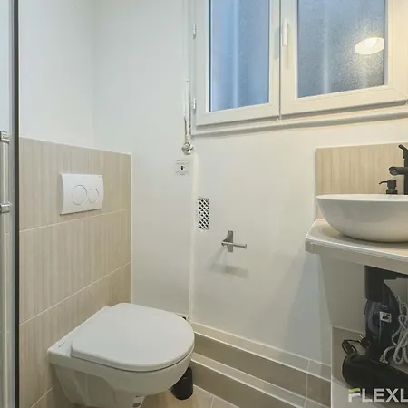 Flexliving - 99 Felix Faure - * Parigi